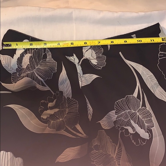 Ann Taylor skirt - Picture 3 of 4